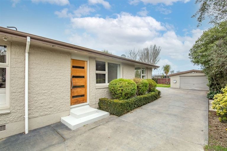 Photo of property in 17 Stretton Street, Bishopdale, Christchurch, 8053