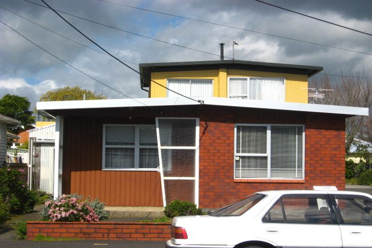 Photo of property in 65a Barrett Street, Westown, New Plymouth, 4310
