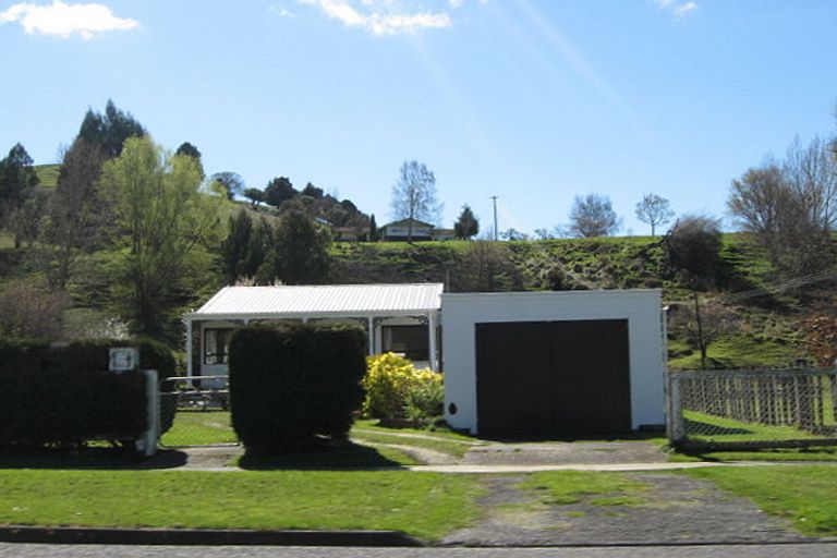 Photo of property in 35 Goldfinch Street, Taihape, 4720