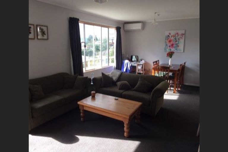 Photo of property in 1/14 Liddel Grove, Island Bay, Wellington, 6023