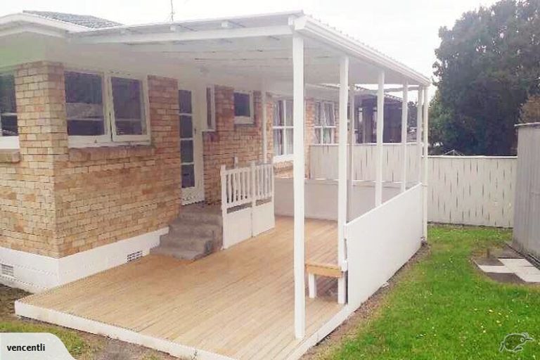 Photo of property in 2/108 Hillside Road, Glenfield, Auckland, 0627