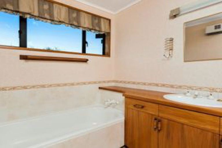 Photo of property in 8 Cherry Court, Wanaka, 9305