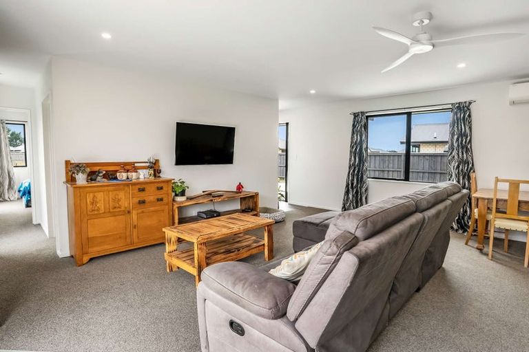 Photo of property in 2 Coleman Lane, Amberley, 7410