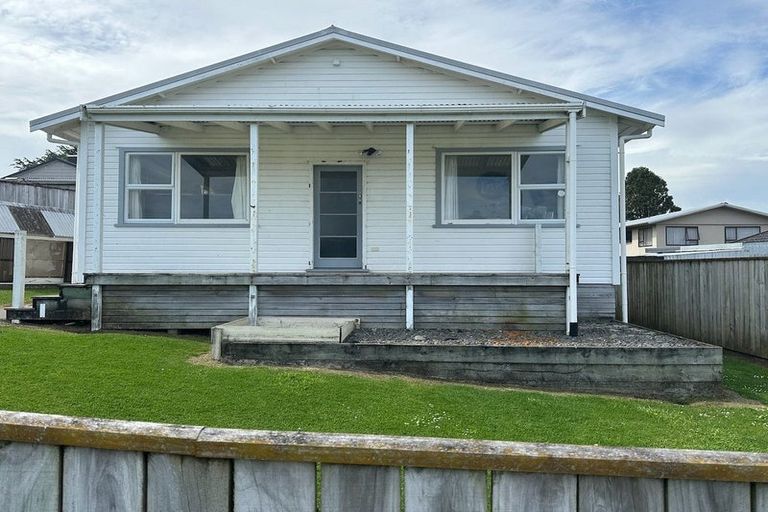 Photo of property in 10 Jackson Street, Waitara, 4320