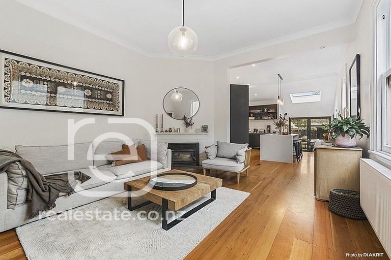 Photo of property in 104 Britomart Street, Berhampore, Wellington, 6023