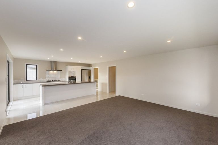 Photo of property in 13 Grand Oaks Drive, Awapuni, Palmerston North, 4412