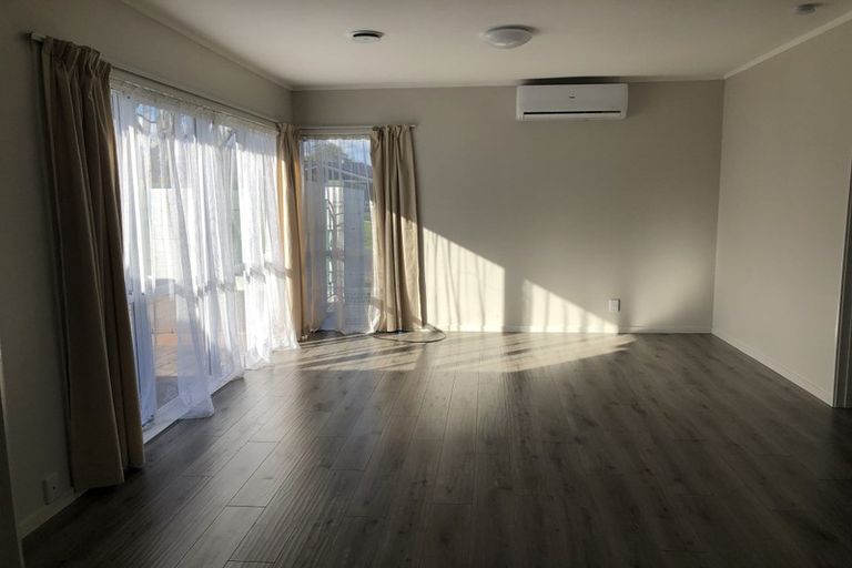 Photo of property in 61 Luton Avenue, Sunnyhills, Auckland, 2010