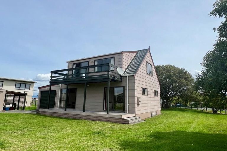 Photo of property in 2 Ngatiwai Place, Whangaruru, Russell, 0184