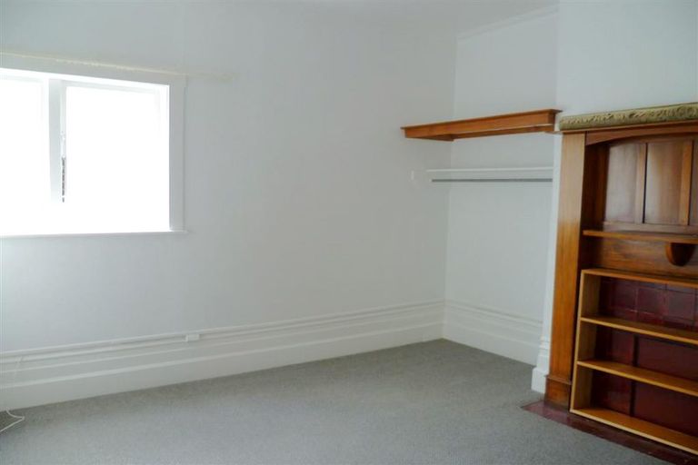 Photo of property in 15 Kenwyn Terrace, Newtown, Wellington, 6021
