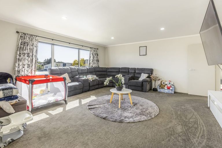 Photo of property in 11 Henriette Place, The Gardens, Auckland, 2105