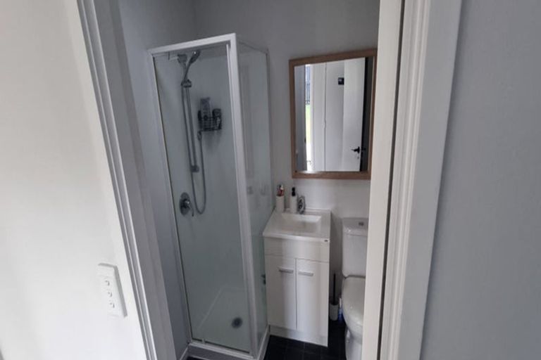 Photo of property in 2/137 Rangatira Road, Beach Haven, Auckland, 0626