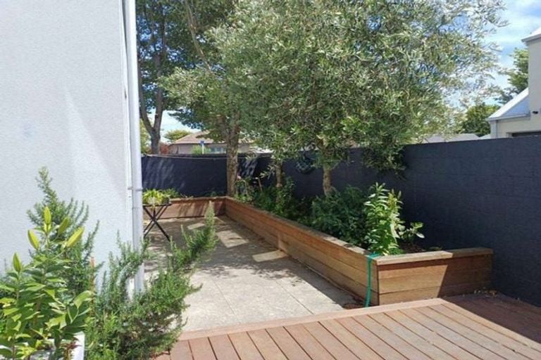Photo of property in 972a Colombo Street, St Albans, Christchurch, 8014