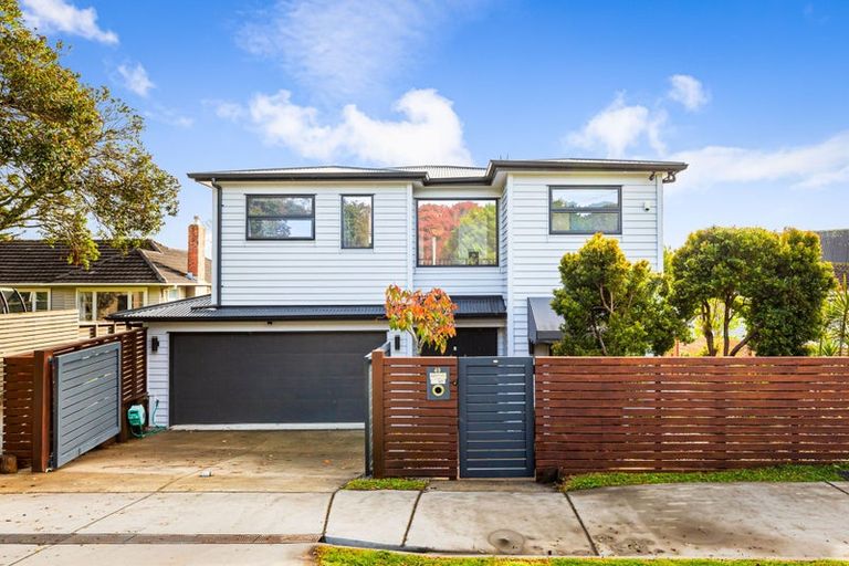 Photo of property in 49 Matipo Road, Te Atatu Peninsula, Auckland, 0610