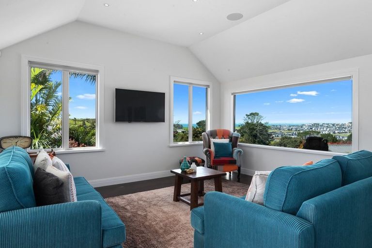 Photo of property in 104 Vaughans Road, Long Bay, Albany, 0792