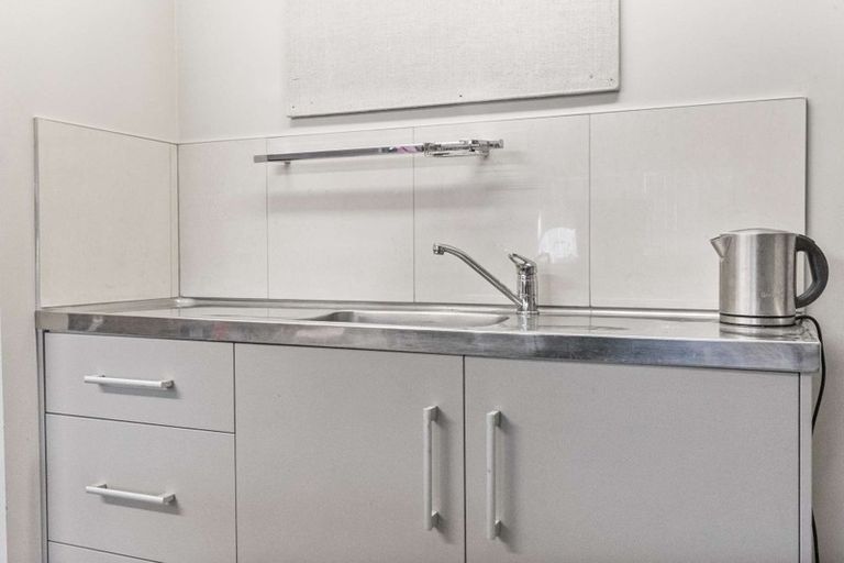 Photo of property in 15a Mckenzie Road, Owhata, Rotorua, 3010