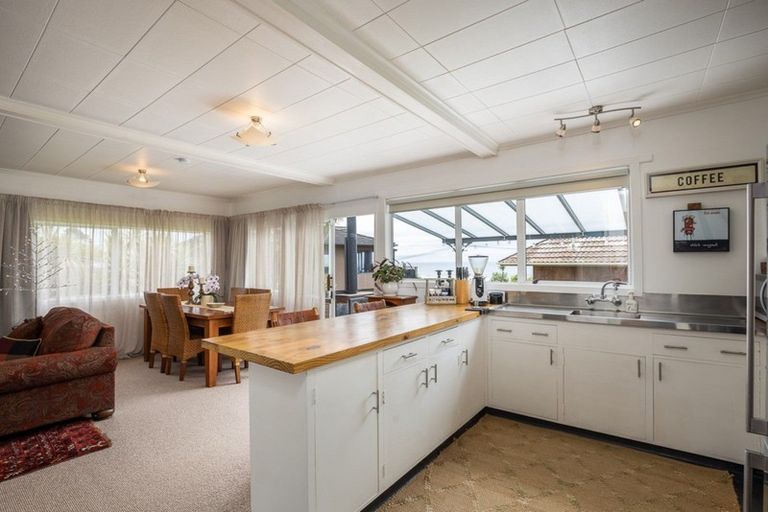 Photo of property in 4 Shearer Drive, Oakura, 4314