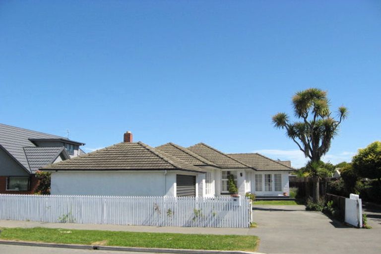 Photo of property in 183a Memorial Avenue, Burnside, Christchurch, 8053