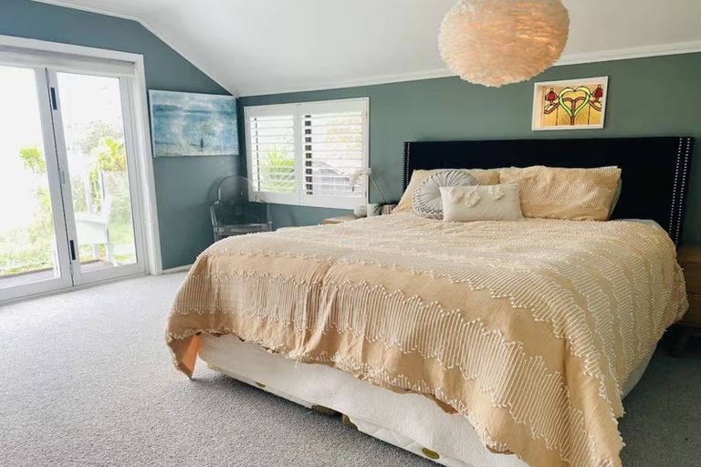 Photo of property in 837a Whangaparaoa Road, Manly, Whangaparaoa, 0930