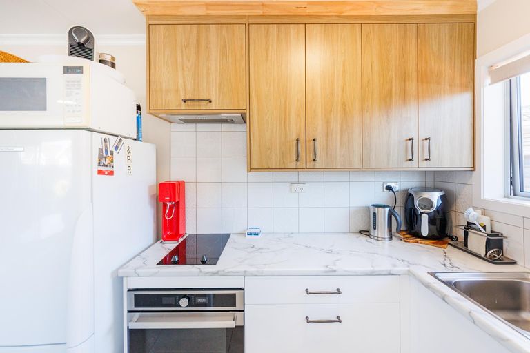 Photo of property in 1/297 Ruahine Street, Terrace End, Palmerston North, 4410