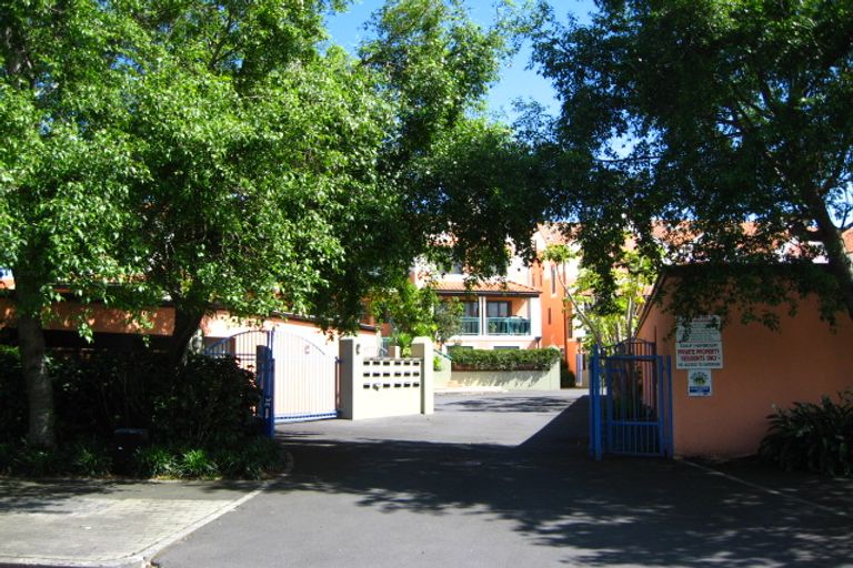 Photo of property in 116 Harbour Village Drive, Gulf Harbour, Whangaparaoa, 0930