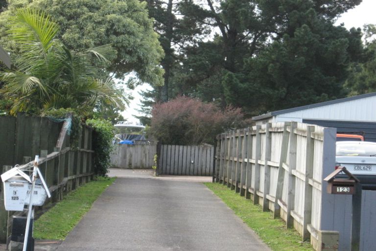 Photo of property in 123 Carnoustie Drive, Wattle Downs, Auckland, 2103