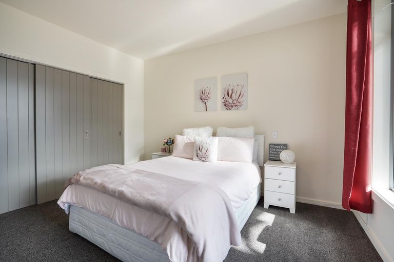 Photo of property in 123 Heretaunga Street, Palmerston North, 4414