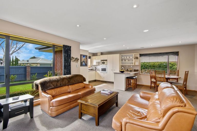 Photo of property in 37 Durrell Way, Rolleston, 7614