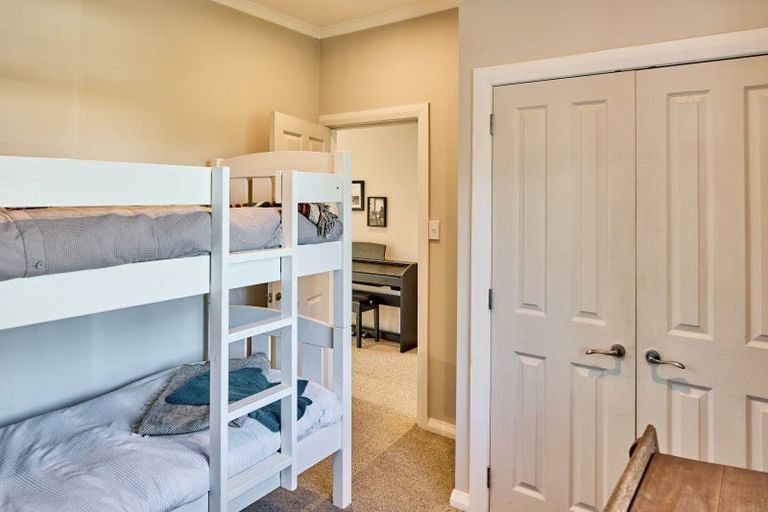 Photo of property in 46 Stellin Street, Boulcott, Lower Hutt, 5011