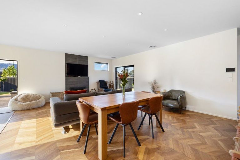 Photo of property in 16 Travertine Street, Cromwell, 9310