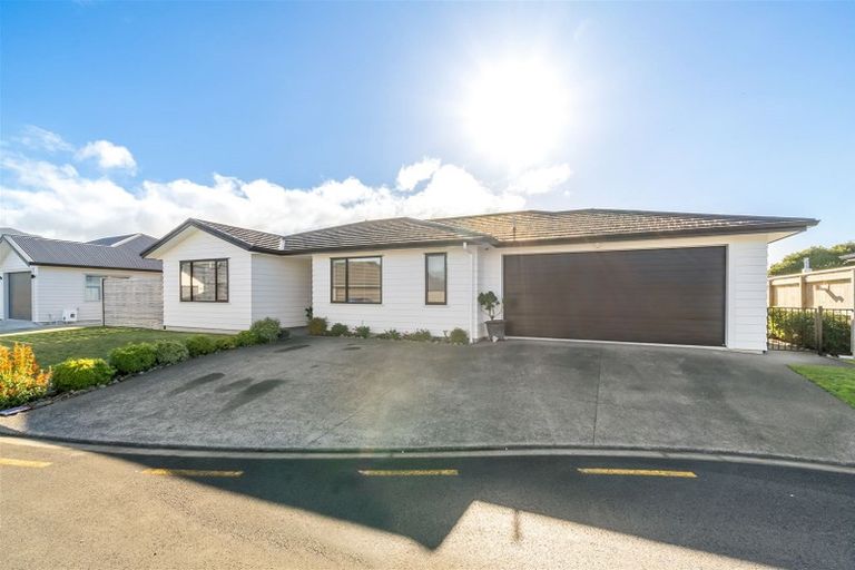 Photo of property in 11 Poulson Grove, Trentham, Upper Hutt, 5018