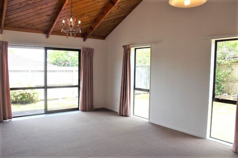 Photo of property in 2/111 Whitford Road, Somerville, Auckland, 2014