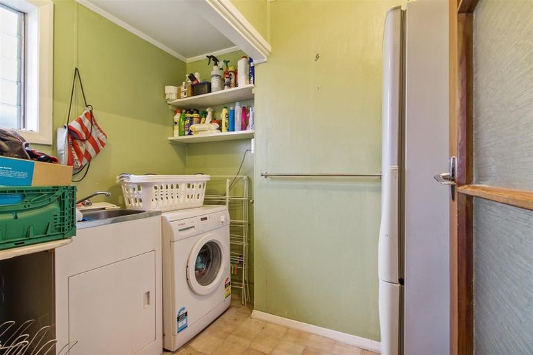 Photo of property in 11 Andrew Street, Waimate, 7924