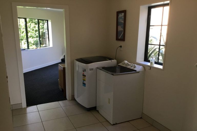 Photo of property in 915 Old North Road, Waimauku, 0882