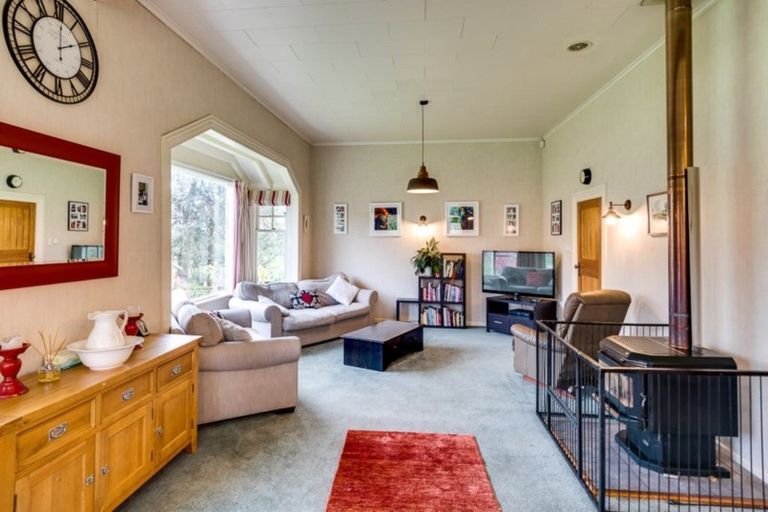 Photo of property in 2412 Kahuranaki Road, Elsthorpe, Havelock North, 4295