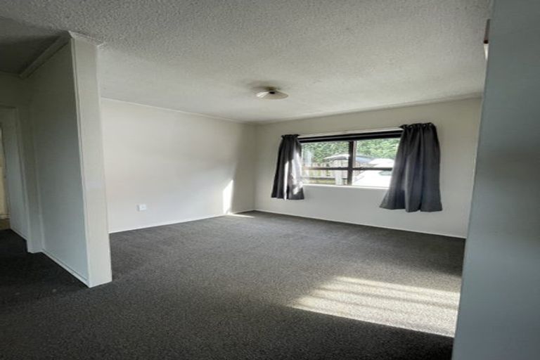 Photo of property in 45 Virgo Place, Glen Eden, Auckland, 0602