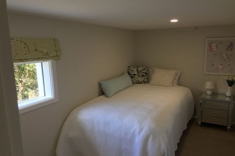 Photo of property in 76 Mount Pleasant Road, Mount Pleasant, Christchurch, 8081