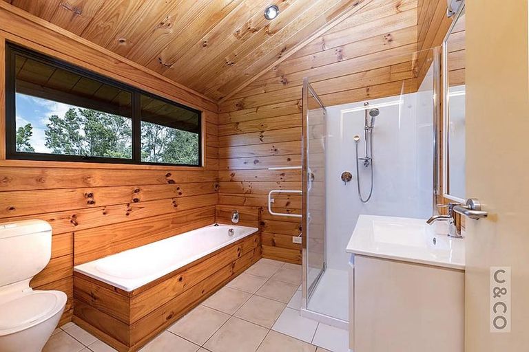 Photo of property in 522 State Highway 16, Kumeu, 0892