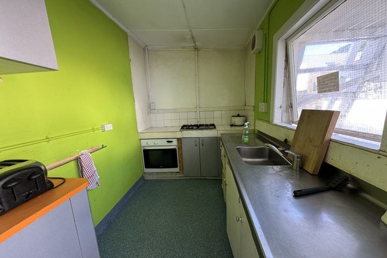 Photo of property in 16 Austin Street, Mount Victoria, Wellington, 6011