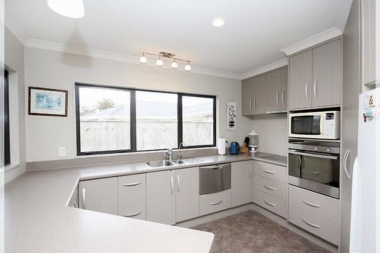 Photo of property in 5 Ferry Street, Foxton Beach, Foxton, 4815