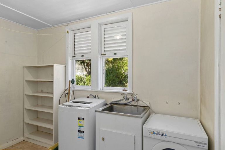 Photo of property in 194 Naenae Road, Naenae, Lower Hutt, 5011