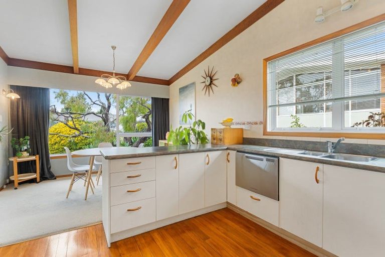 Photo of property in 216 Mangorei Road, Merrilands, New Plymouth, 4312