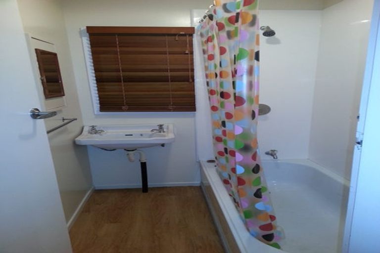 Photo of property in 16 Ceres Crescent, Johnsonville, Wellington, 6037