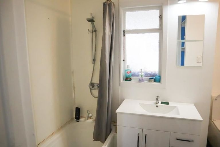 Photo of property in 12 Manor Place, Bryndwr, Christchurch, 8053