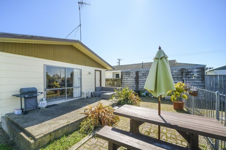 Photo of property in 23 Robinson Crescent, Westbrook, Palmerston North, 4412