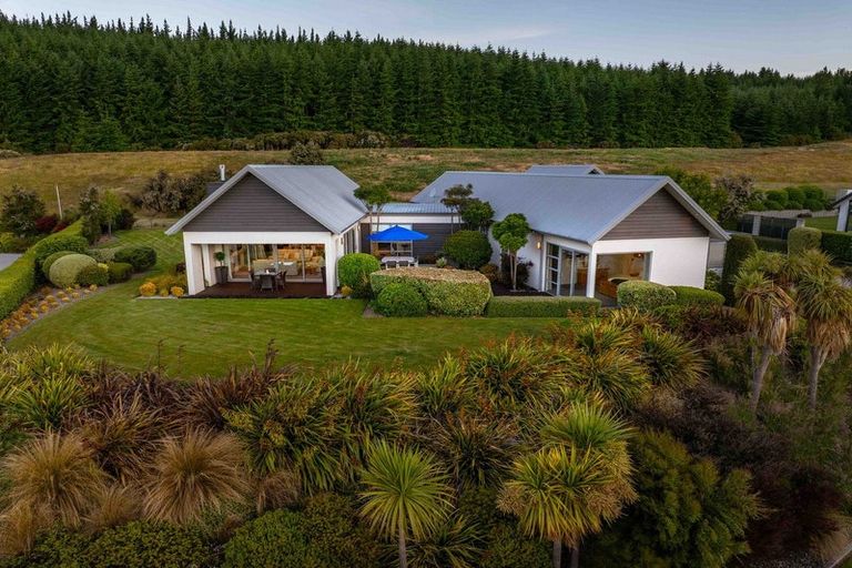 Photo of property in 70 Forest Heights, Wanaka, 9305