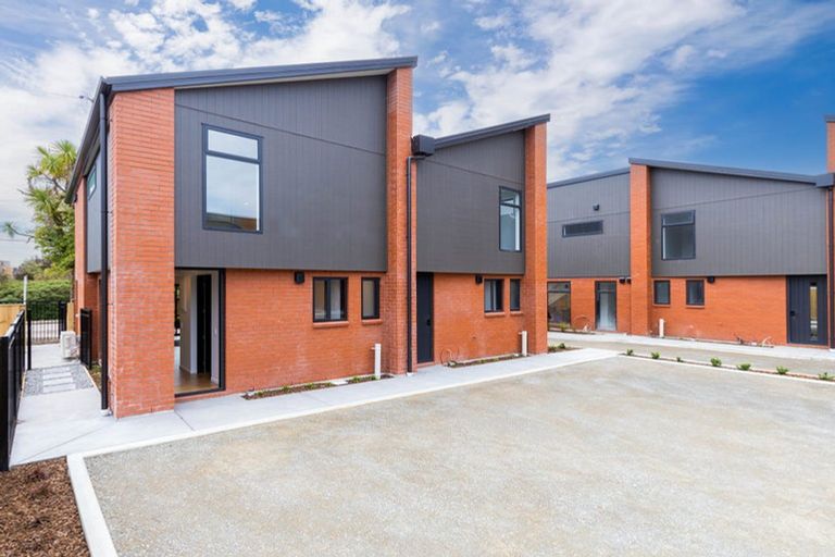 Photo of property in 10/206 Geraldine Street, Edgeware, Christchurch, 8013