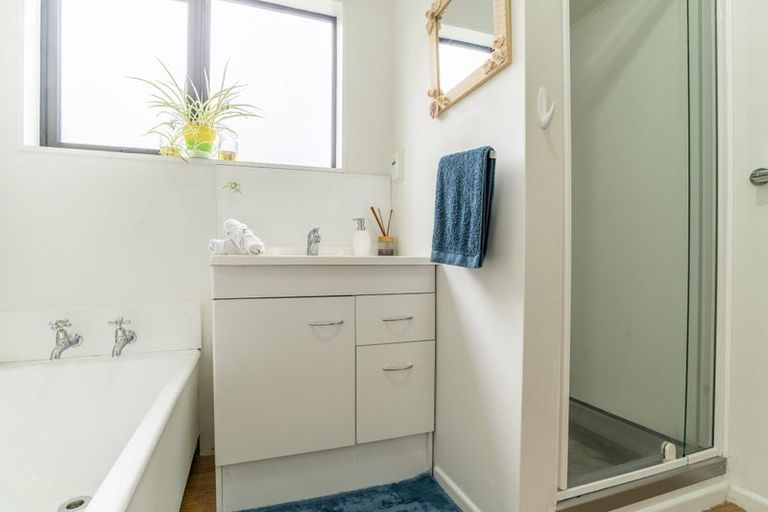 Photo of property in 2/79 Cunliffe Street, Churton Park, Wellington, 6037