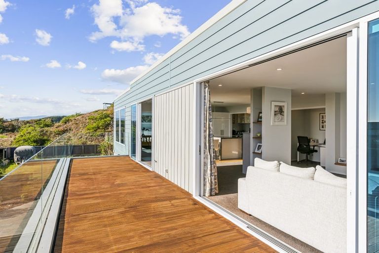 Photo of property in 156 Field Way, Waikanae Beach, Waikanae, 5036