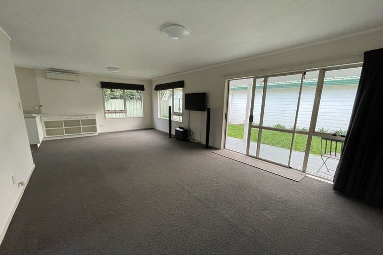 Photo of property in 2/1003 Caroline Road, Mayfair, Hastings, 4122