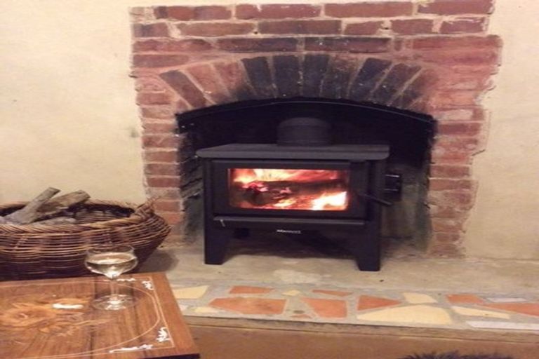 Photo of property in 67 Shag Point Road, Shag Point, Palmerston, 9482